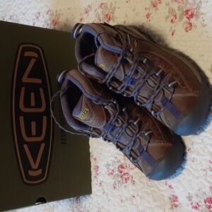 Keen Womens Targhee II mid hikers